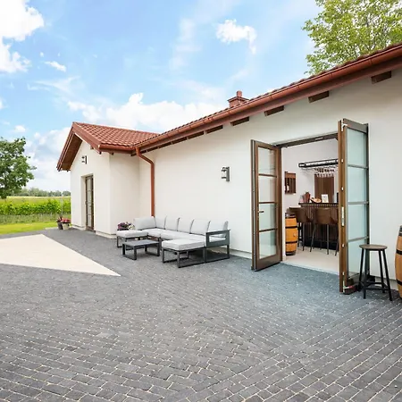 Apartament Maro Winnica *